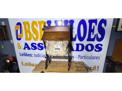 LOTE 043 - 01 MÓVEL DE COSTURA 1930. (NO ESTADO)