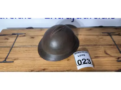 LOTE 023 - 01 CAPACETE REVOLUÇÃO DE 1932. (NO ESTADO)