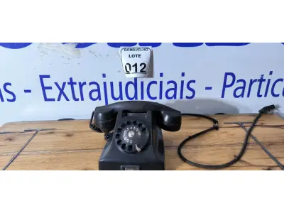 LOTE 012 - 01 TELEFONE PRETO EM BAQUELITE ANOS 50. (NO ESTADO)