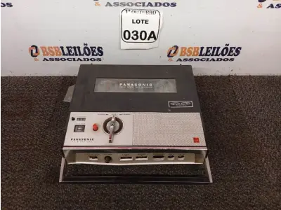 LOTE 030 - 01 GRAVADOR DE ROLO ANTIGO PANASONIC MODELO RQ-501S. (NO ESTADO) ATENÇÃO! FAZER A VISITAÇÃO ANTES DE ARREMATAR, NÃO SABEMOS SE FUNCIONA. LEILÃO NÃO TEM GARANTIA E NEM DEVOLUÇÃO, SUJEITO A POSSÍVEIS AVARIAS VISÍVEIS/OCULTAS E/OU AUSÊNCIA DE COMPONENTES.