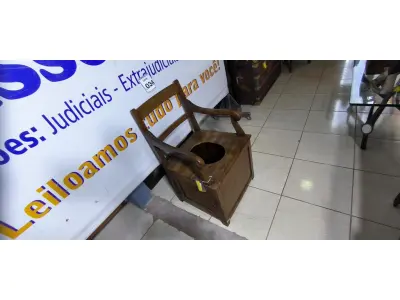 LOTE 034 - 01 VASO SANITÁRIO ANTIGO ORIGINAL USADO ATE ANOS 30. (NO ESTADO)