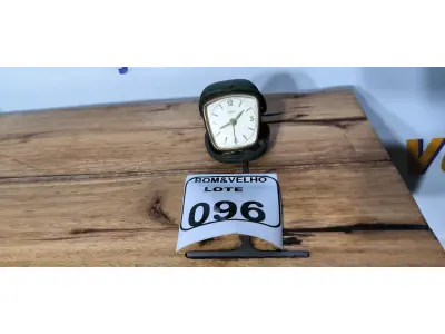 LOTE 096 - 01 RELÓGIO EUROPA. (NO ESTADO)