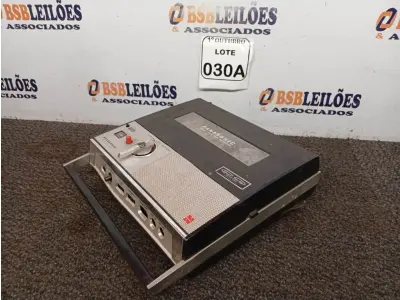 LOTE 030 - 01 GRAVADOR DE ROLO ANTIGO PANASONIC MODELO RQ-501S. (NO ESTADO) ATENÇÃO! FAZER A VISITAÇÃO ANTES DE ARREMATAR, NÃO SABEMOS SE FUNCIONA. LEILÃO NÃO TEM GARANTIA E NEM DEVOLUÇÃO, SUJEITO A POSSÍVEIS AVARIAS VISÍVEIS/OCULTAS E/OU AUSÊNCIA DE COMPONENTES.