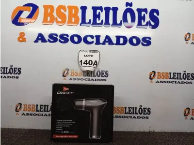 LOTE 140 - 01 MASSAGEADOR MUSCULAR COM CARREGADOR E ACESSÓRIOS MARCA GRASEP MODELO D-EM10. (NO ESTADO) ATENÇÃO! FAZER A VISITAÇÃO ANTES DE ARREMATAR, NÃO SABEMOS SE FUNCIONA. LEILÃO NÃO TEM GARANTIA E NEM DEVOLUÇÃO, SUJEITO A POSSÍVEIS AVARIAS VISÍVEIS/OCULTAS E/OU AUSÊNCIA DE COMPONENTES.