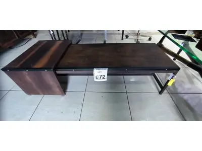 LOTE 072 - 01 MESA DE CENTRO. (NO ESTADO)