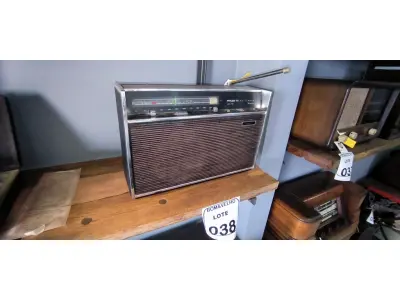 LOTE 038 - 01 RÁDIO TRANSGLOBE. (NO ESTADO)