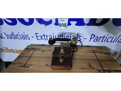LOTE 005 - 01TELEFONE DE MESA DIAL 5. (NO ESTADO)