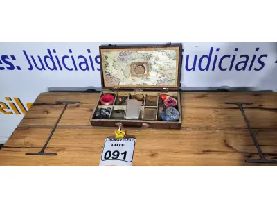 LOTE 091 - 01 CAIXA DE PESCA. (NO ESTADO)