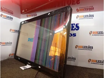 LOTE 180 - 01 TV MARCA PHILIPPS 40” POLEGADAS PARA RETIRADA DE PEÇAS. (NO ESTADO) ATENÇÃO! FAZER A VISITAÇÃO ANTES DE ARREMATAR, NÃO SABEMOS SE FUNCIONA. LEILÃO NÃO TEM GARANTIA E NEM DEVOLUÇÃO, SUJEITO A POSSÍVEIS AVARIAS VISÍVEIS/OCULTAS E/OU AUSÊNCIA DE COMPONENTES.