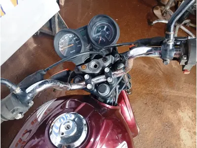LOTE 004 - 01 MOTO HONDA/CG150 FAN ESI; COR VINHO; ANO 2011. (NO ESTADO) (TODOS DOCUMENTOS 2024 PAGOS)