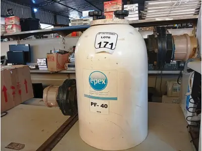 LOTE 171 - 01 FILTRO PARA PISCINA EPEX. (NO ESTADO) ATENÇÃO! FAZER A VISITAÇÃO ANTES DE ARREMATAR, NÃO SABEMOS SE FUNCIONA. LEILÃO NÃO TEM GARANTIA E NEM DEVOLUÇÃO, SUJEITO A POSSÍVEIS AVARIAS VISÍVEIS/OCULTAS E/OU AUSÊNCIA DE COMPONENTES.