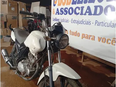 LOTE 012 - 01 MOTO DAFRA /RIVA150 CARGO; COR BRANCA; ANO 2013. (NO ESTADO)