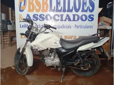 LOTE 012 - 01 MOTO DAFRA /RIVA150 CARGO; COR BRANCA; ANO 2013. (NO ESTADO)