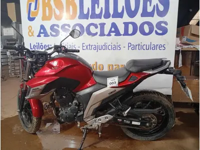 LOTE 003 - 01 MOTO YAMAHA/FZ25 FAZER; COR VERMELHA; ANO 2020. (NO ESTADO) (TODOS DOCUMENTOS 2024 PAGOS)