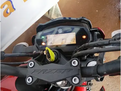 LOTE 007 - 01 MOTO YAMAHA/FZ25 FAZER; COR VERMELHA; ANO 2023. (NO ESTADO) (TODOS DOCUMENTOS 2024 PAGOS)