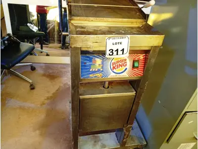 LOTE 529 - 01 MULTI-GRIL/CHAPA EM INOX TRIFÁSICO. (NO ESTADO) ATENÇÃO! FAZER A VISITAÇÃO ANTES DE ARREMATAR, NÃO SABEMOS SE FUNCIONA. LEILÃO NÃO TEM GARANTIA E NEM DEVOLUÇÃO, SUJEITO A POSSÍVEIS AVARIAS VISÍVEIS/OCULTAS E/OU AUSÊNCIA DE COMPONENTES.