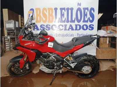 LOTE 009 - 01 MOTO DUCATI/MTS 1200; COR VERMELHA; ANO 2015. (TODOS DOCUMENTOS 2024 PAGOS)