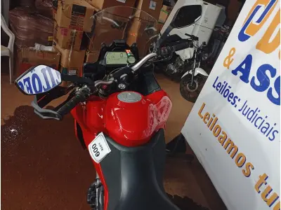 LOTE 009 - 01 MOTO DUCATI/MTS 1200; COR VERMELHA; ANO 2015. (TODOS DOCUMENTOS 2024 PAGOS)