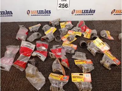 LOTE 256 - 01 LOTE COM DIVERSAS RESISTÊNCIAS. (NO ESTADO) ATENÇÃO! FAZER A VISITAÇÃO ANTES DE ARREMATAR, NÃO SABEMOS SE FUNCIONA. LEILÃO NÃO TEM GARANTIA E NEM DEVOLUÇÃO, SUJEITO A POSSÍVEIS AVARIAS VISÍVEIS/OCULTAS E/OU AUSÊNCIA DE COMPONENTES.