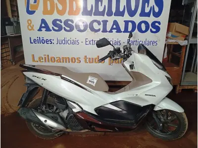 LOTE 005 - 01 MOTO HONDA /PCX 150 DLX ABS; COR BRANCA. ANO 2021. (NO ESTADO) (TODOS DOCUMENTOS 2024 PAGOS)
