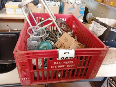 LOTE 267 - 01 LOTE COM GRANDE QUANTIDADE DE MATERIAIS DIVERSOS. (NO ESTADO) ATENÇÃO! FAZER A VISITAÇÃO ANTES DE ARREMATAR, NÃO SABEMOS SE FUNCIONA. LEILÃO NÃO TEM GARANTIA E NEM DEVOLUÇÃO, SUJEITO A POSSÍVEIS AVARIAS VISÍVEIS/OCULTAS E/OU AUSÊNCIA DE COMPONENTES.