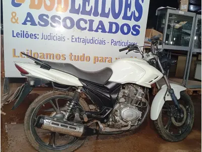 LOTE 012 - 01 MOTO DAFRA /RIVA150 CARGO; COR BRANCA; ANO 2013. (NO ESTADO)