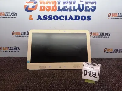 LOTE 019 - 01 ALL IN ONE HP. (NO ESTADO) ATENÇÃO! FAZER A VISITAÇÃO ANTES DE ARREMATAR, NÃO SABEMOS SE FUNCIONA. LEILÃO NÃO TEM GARANTIA E NEM DEVOLUÇÃO, SUJEITO A POSSÍVEIS AVARIAS VISÍVEIS/OCULTAS E/OU AUSÊNCIA DE COMPONENTES.