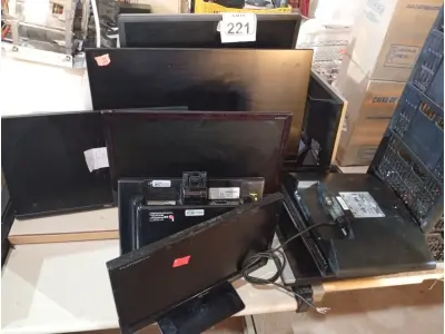 LOTE 221 - 09 MONITORES LCD MARCAS E MODELOS DIVERSOS P/RETIRADA DE PEÇAS. (NO ESTADO) ATENÇÃO! FAZER A VISITAÇÃO ANTES DE ARREMATAR, NÃO SABEMOS SE FUNCIONA. LEILÃO NÃO TEM GARANTIA E NEM DEVOLUÇÃO, SUJEITO A POSSÍVEIS AVARIAS VISÍVEIS/OCULTAS E/OU AUSÊNCIA DE COMPONENTES.