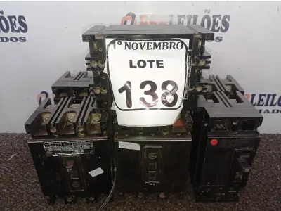 LOTE 138 - 07 DISJUNTORES TAMANHOS DIVERSOS. (NO ESTADO) ATENÇÃO! FAZER A VISITAÇÃO ANTES DE ARREMATAR, NÃO SABEMOS SE FUNCIONA. LEILÃO NÃO TEM GARANTIA E NEM DEVOLUÇÃO, SUJEITO A POSSÍVEIS AVARIAS VISÍVEIS/OCULTAS E/OU AUSÊNCIA DE COMPONENTES.