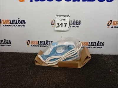 LOTE 317 - 01 FERRO A VAPOR P/ PASSAR ROUPAS ELECTROLUX COR BRANCA C/AZUL (NOVO). (NO ESTADO) ATENÇÃO! FAZER A VISITAÇÃO ANTES DE ARREMATAR, NÃO SABEMOS SE FUNCIONA. LEILÃO NÃO TEM GARANTIA E NEM DEVOLUÇÃO, SUJEITO A POSSÍVEIS AVARIAS VISÍVEIS/OCULTAS E/OU AUSÊNCIA DE COMPONENTES.