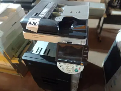 LOTE 438 - 01 COPIADORA MULTIFUNCIONAL MARCA BIZHUB MODELO C552DS. (NO ESTADO) ATENÇÃO! FAZER A VISITAÇÃO ANTES DE ARREMATAR, NÃO SABEMOS SE FUNCIONA. LEILÃO NÃO TEM GARANTIA E NEM DEVOLUÇÃO, SUJEITO A POSSÍVEIS AVARIAS VISÍVEIS/OCULTAS E/OU AUSÊNCIA DE COMPONENTES.