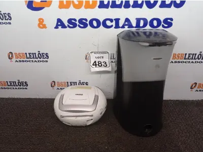 LOTE 483 - 01 CAFETEIRA BLACK E DECKER, 01 APARELHO DE SOM DVD, E DIVERSOS CABOS E ELETRÔNICOS. (NO ESTADO) ATENÇÃO! FAZER A VISITAÇÃO ANTES DE ARREMATAR, NÃO SABEMOS SE FUNCIONA. LEILÃO NÃO TEM GARANTIA E NEM DEVOLUÇÃO, SUJEITO A POSSÍVEIS AVARIAS VISÍVEIS/OCULTAS E/OU AUSÊNCIA DE COMPONENTES.