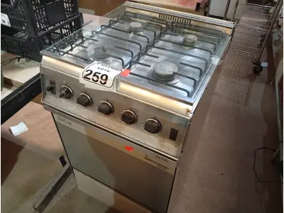 LOTE 259 - 01 FOGÃO 04 BOCAS MARCA BRASTEMP. (NO ESTADO) ATENÇÃO! FAZER A VISITAÇÃO ANTES DE ARREMATAR, NÃO SABEMOS SE FUNCIONA. LEILÃO NÃO TEM GARANTIA E NEM DEVOLUÇÃO, SUJEITO A POSSÍVEIS AVARIAS VISÍVEIS/OCULTAS E/OU AUSÊNCIA DE COMPONENTES.