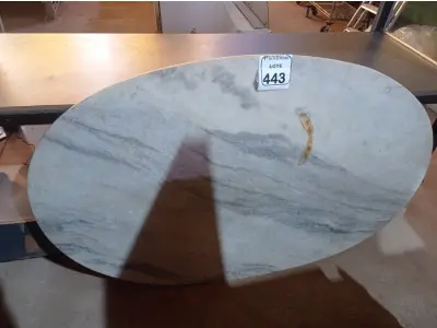LOTE 443 - 01 PEDRA DE MÁRMORE. (NO ESTADO) ATENÇÃO! FAZER A VISITAÇÃO ANTES DE ARREMATAR, NÃO SABEMOS SE FUNCIONA. LEILÃO NÃO TEM GARANTIA E NEM DEVOLUÇÃO, SUJEITO A POSSÍVEIS AVARIAS VISÍVEIS/OCULTAS E/OU AUSÊNCIA DE COMPONENTES.