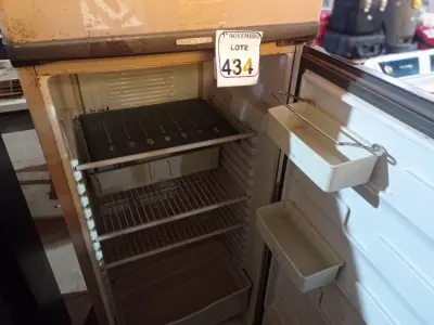 LOTE 434 - 01 GELADEIRA BRASTEMP 220V. (NO ESTADO) ATENÇÃO! FAZER A VISITAÇÃO ANTES DE ARREMATAR, NÃO SABEMOS SE FUNCIONA. LEILÃO NÃO TEM GARANTIA E NEM DEVOLUÇÃO, SUJEITO A POSSÍVEIS AVARIAS VISÍVEIS/OCULTAS E/OU AUSÊNCIA DE COMPONENTES.