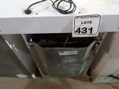 LOTE 431 - 01 FOGÃO A GÁS 04 BOCAS E 01 SUGGAR. (NO ESTADO) ATENÇÃO! FAZER A VISITAÇÃO ANTES DE ARREMATAR, NÃO SABEMOS SE FUNCIONA. LEILÃO NÃO TEM GARANTIA E NEM DEVOLUÇÃO, SUJEITO A POSSÍVEIS AVARIAS VISÍVEIS/OCULTAS E/OU AUSÊNCIA DE COMPONENTES.