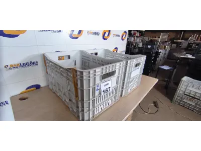 LOTE 167 - 02 CAIXAS PARA TRANSPORTE. (NO ESTADO) ATENÇÃO! FAZER A VISITAÇÃO ANTES DE ARREMATAR, NÃO SABEMOS SE FUNCIONA. LEILÃO NÃO TEM GARANTIA E NEM DEVOLUÇÃO, SUJEITO A POSSÍVEIS AVARIAS VISÍVEIS/OCULTAS E/OU AUSÊNCIA DE COMPONENTES. 