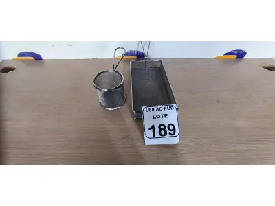 LOTE 189 - 02 CESTAS PARA ALIMENTOS. (NO ESTADO) ATENÇÃO! FAZER A VISITAÇÃO ANTES DE ARREMATAR, NÃO SABEMOS SE FUNCIONA. LEILÃO NÃO TEM GARANTIA E NEM DEVOLUÇÃO, SUJEITO A POSSÍVEIS AVARIAS VISÍVEIS/OCULTAS E/OU AUSÊNCIA DE COMPONENTES.