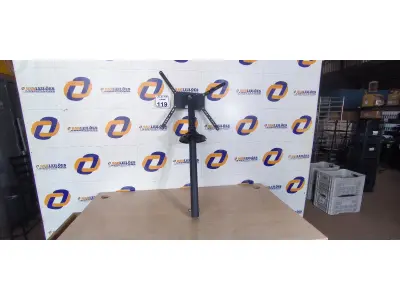 LOTE 119 - 01 SUPORTE PARA TV. (NO ESTADO) ATENÇÃO! FAZER A VISITAÇÃO ANTES DE ARREMATAR, NÃO SABEMOS SE FUNCIONA. LEILÃO NÃO TEM GARANTIA E NEM DEVOLUÇÃO, SUJEITO A POSSÍVEIS AVARIAS VISÍVEIS/OCULTAS E/OU AUSÊNCIA DE COMPONENTES.