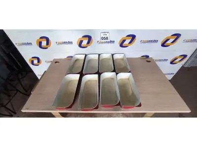 LOTE 058 - 08 FORMAS EM ALUMÍNIO. (NO ESTADO) ATENÇÃO! FAZER A VISITAÇÃO ANTES DE ARREMATAR, NÃO SABEMOS SE FUNCIONA. LEILÃO NÃO TEM GARANTIA E NEM DEVOLUÇÃO, SUJEITO A POSSÍVEIS AVARIAS VISÍVEIS/OCULTAS E/OU AUSÊNCIA DE COMPONENTES.