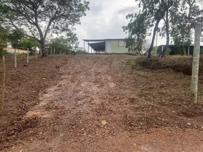 LOTE 001 - 01 CESSÃO DE DIREITO DE 01 CASA COM LOTE DE 1.200,00 M², NA RUA 04 LOTE Nº 16/17. SITUADO NO CONDOMÍNIO DE PESCA HORIZONTE DOURADO - LUZIÂNIA - GO.  (DOCUMENTOS EM ANEXO) (AGENDAR VISITAÇÃO 61-99445-2031).