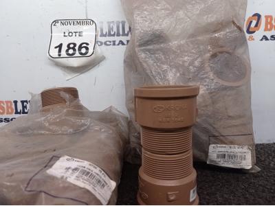 LOTE 186 - 02 PACOTES DE ADAPTADORES 60MM MARCA KRONA(NOVO). (NO ESTADO) ATENÇÃO! FAZER A VISITAÇÃO ANTES DE ARREMATAR, NÃO SABEMOS SE FUNCIONA. LEILÃO NÃO TEM GARANTIA E NEM DEVOLUÇÃO, SUJEITO A POSSÍVEIS AVARIAS VISÍVEIS/OCULTAS E/OU AUSÊNCIA DE COMPONENTES.