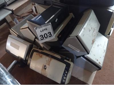 LOTE 303 - 09 SCANNER’S MARCAS E MODELOS DIVERSOS. (NO ESTADO) ATENÇÃO! FAZER A VISITAÇÃO ANTES DE ARREMATAR, NÃO SABEMOS SE FUNCIONA. LEILÃO NÃO TEM GARANTIA E NEM DEVOLUÇÃO, SUJEITO A POSSÍVEIS AVARIAS VISÍVEIS/OCULTAS E/OU AUSÊNCIA DE COMPONENTES.