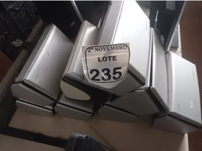 LOTE 235 - 08 SCANNER’S MARCA FUJITSU MODELOS DIVERSOS. (NO ESTADO) ATENÇÃO! FAZER A VISITAÇÃO ANTES DE ARREMATAR, NÃO SABEMOS SE FUNCIONA. LEILÃO NÃO TEM GARANTIA E NEM DEVOLUÇÃO, SUJEITO A POSSÍVEIS AVARIAS VISÍVEIS/OCULTAS E/OU AUSÊNCIA DE COMPONENTES.