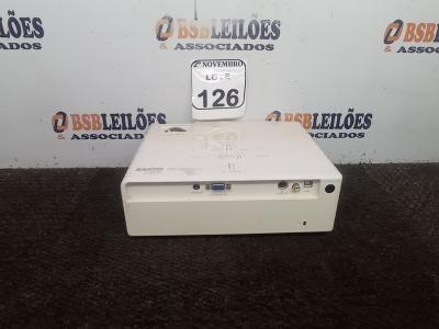 LOTE 126 - 01 PROJETOR MARCA SANYO DE 220V. (NO ESTADO) ATENÇÃO! FAZER A VISITAÇÃO ANTES DE ARREMATAR, NÃO SABEMOS SE FUNCIONA. LEILÃO NÃO TEM GARANTIA E NEM DEVOLUÇÃO, SUJEITO A POSSÍVEIS AVARIAS VISÍVEIS/OCULTAS E/OU AUSÊNCIA DE COMPONENTES.