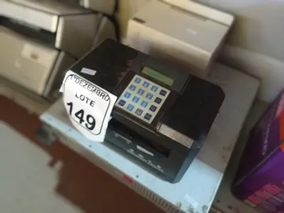 LOTE 149 - 01 ESTABILIZADOR, 02 PROTOCOLADORAS DE DOCUMENTO. (NO ESTADO) ATENÇÃO! FAZER A VISITAÇÃO ANTES DE ARREMATAR, NÃO SABEMOS SE FUNCIONA. LEILÃO NÃO TEM GARANTIA E NEM DEVOLUÇÃO, SUJEITO A POSSÍVEIS AVARIAS VISÍVEIS/OCULTAS E/OU AUSÊNCIA DE COMPONENTES.