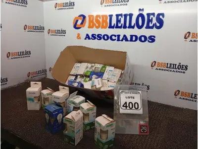 LOTE 400 - 01 LOTE C/VÁRIAS LÂMPADAS MARCAS E MODELOS DIVERSOS(NOVO). (NO ESTADO) ATENÇÃO! FAZER A VISITAÇÃO ANTES DE ARREMATAR, NÃO SABEMOS SE FUNCIONA. LEILÃO NÃO TEM GARANTIA E NEM DEVOLUÇÃO, SUJEITO A POSSÍVEIS AVARIAS VISÍVEIS/OCULTAS E/OU AUSÊNCIA DE COMPONENTES.