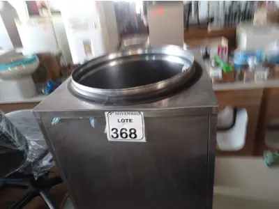 LOTE 368 - 01 REFRESQUEIRA MARCA BEGEL EM INOX P/RETIRADA DE PEÇAS. (NO ESTADO) ATENÇÃO! FAZER A VISITAÇÃO ANTES DE ARREMATAR, NÃO SABEMOS SE FUNCIONA. LEILÃO NÃO TEM GARANTIA E NEM DEVOLUÇÃO, SUJEITO A POSSÍVEIS AVARIAS VISÍVEIS/OCULTAS E/OU AUSÊNCIA DE COMPONENTES.