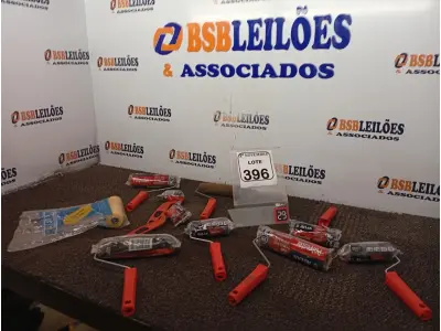 LOTE 396 - 01 LOTE C/APROXIMADAMENTE 10 MINI ROLOS P/PINTURA MARCAS E MODELOS DIVERSOS(NOVO). (NO ESTADO) ATENÇÃO! FAZER A VISITAÇÃO ANTES DE ARREMATAR, NÃO SABEMOS SE FUNCIONA. LEILÃO NÃO TEM GARANTIA E NEM DEVOLUÇÃO, SUJEITO A POSSÍVEIS AVARIAS VISÍVEIS/OCULTAS E/OU AUSÊNCIA DE COMPONENTES.