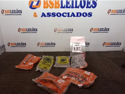 LOTE 132 - 6KG DE PREGOS MARCAS E MODELOS DIVERSOS. (NO ESTADO) ATENÇÃO! FAZER A VISITAÇÃO ANTES DE ARREMATAR, NÃO SABEMOS SE FUNCIONA. LEILÃO NÃO TEM GARANTIA E NEM DEVOLUÇÃO, SUJEITO A POSSÍVEIS AVARIAS VISÍVEIS/OCULTAS E/OU AUSÊNCIA DE COMPONENTES.